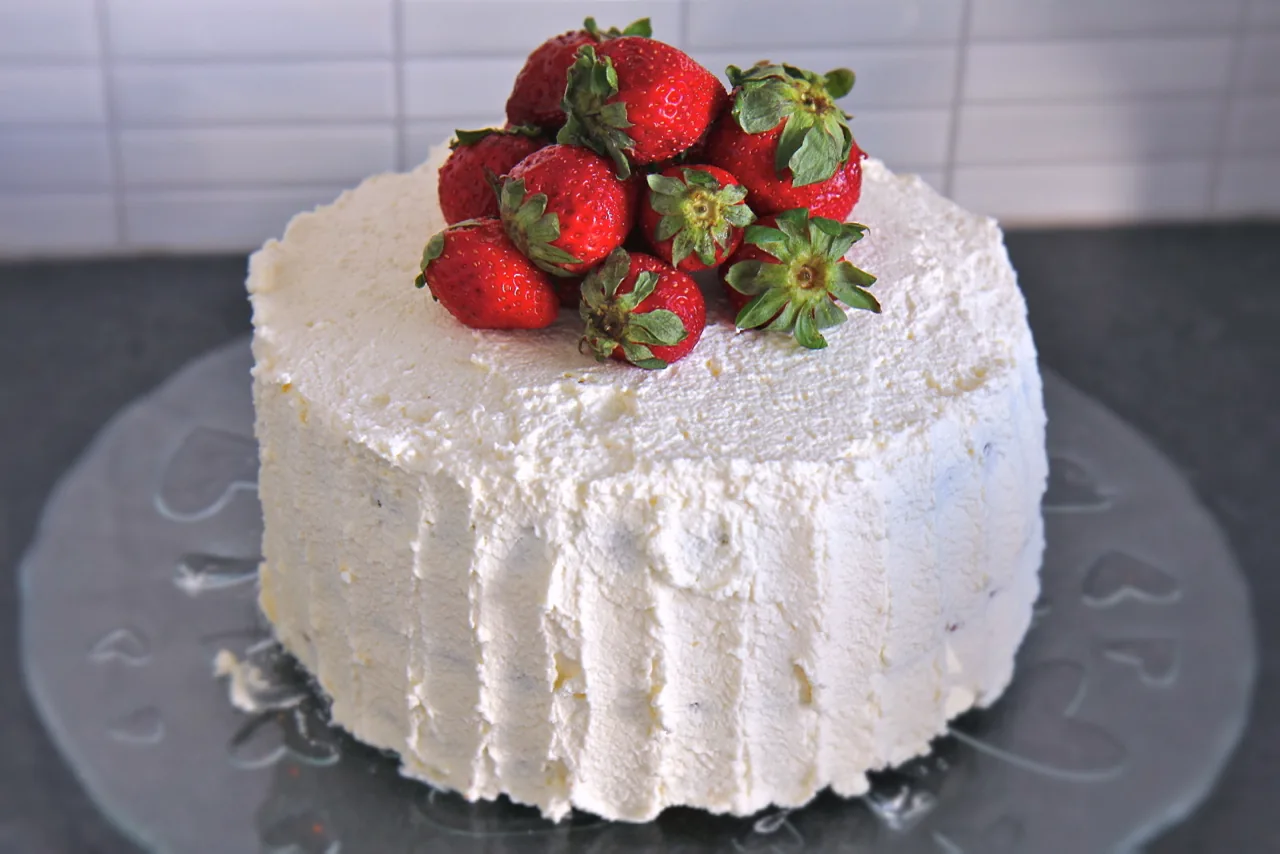 Rjómaterta með jarðaberjum og lemoncurd