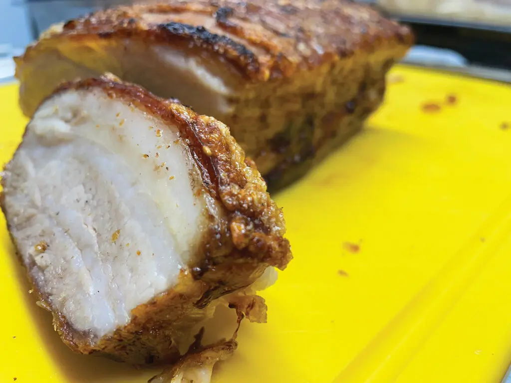 Langþráður Jólaborgari Daníels fyllti Fiskbúð Fjallabyggðar