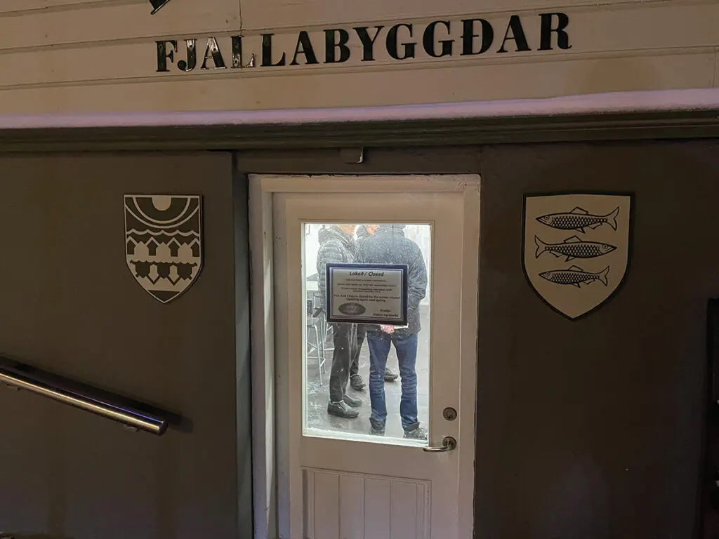 Langþráður Jólaborgari Daníels fyllti Fiskbúð Fjallabyggðar